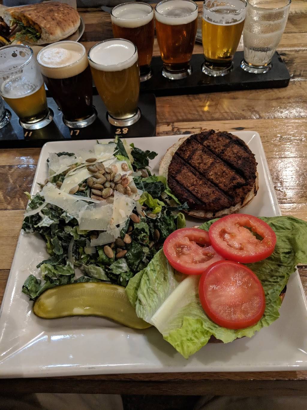 J. Bartlett’s Public House | restaurant | 255 Amherst St, Nashua, NH 03063, USA | 6033187550 OR +1 603-318-7550