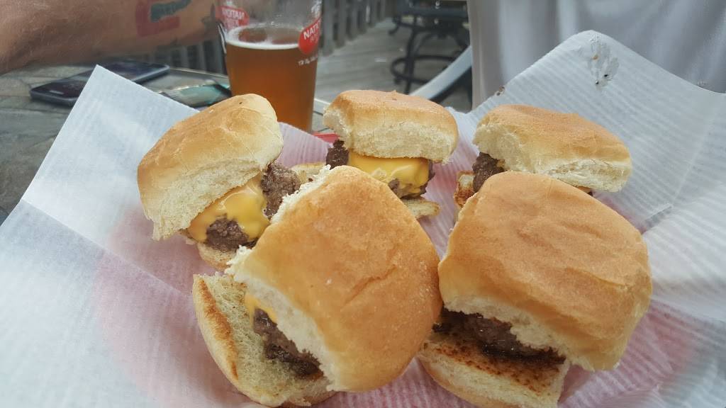 Tjs Corner Grill | restaurant | 3600 Sykesville Rd, Westminster, MD 21157, USA | 4105526400 OR +1 410-552-6400