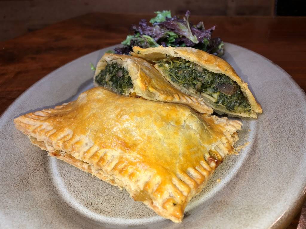 B. Franklins American Tavern | restaurant | 14425 New Bedford Way, Woodbridge, VA 22192, USA | 7039106824 OR +1 703-910-6824