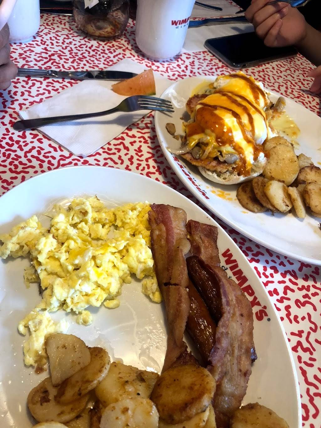 Wimpys Diner | restaurant | 116 Ellesmere Rd, Scarborough, ON M1R 4C4, Canada | 4163909191 OR +1 416-390-9191