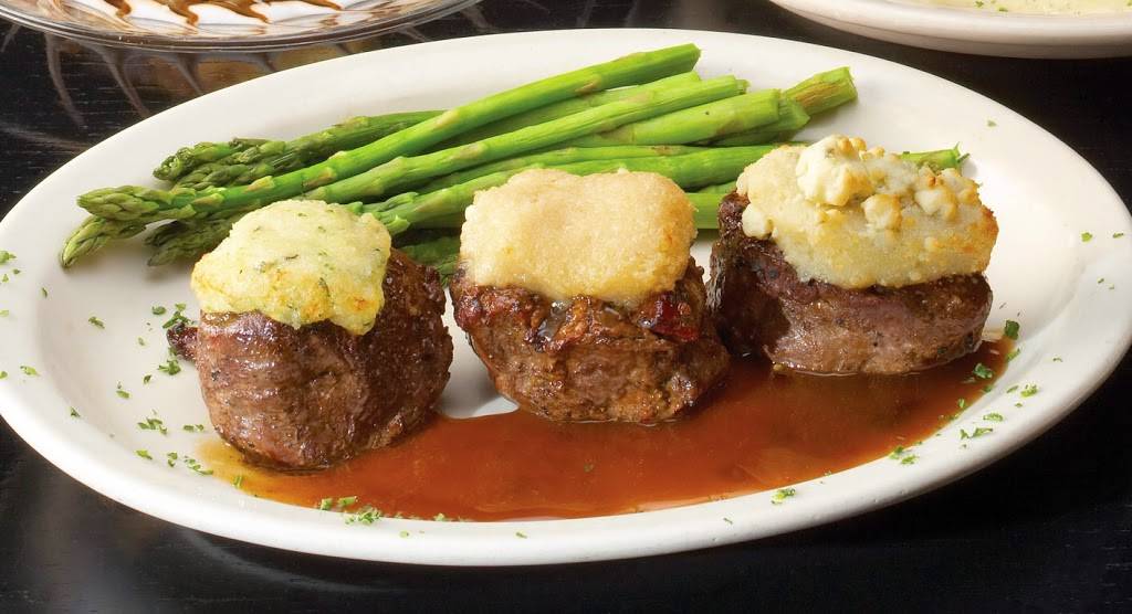 Johnnys Italian Steakhouse | restaurant | 17123 N Laurel Park Dr, Livonia, MI 48152, USA | 7342454151 OR +1 734-245-4151