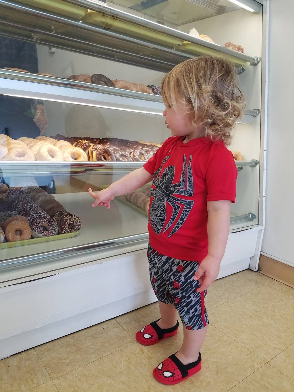 Super Donuts 8 | bakery | 1395 US-183, Leander, TX 78641, USA | 5125289090 OR +1 512-528-9090