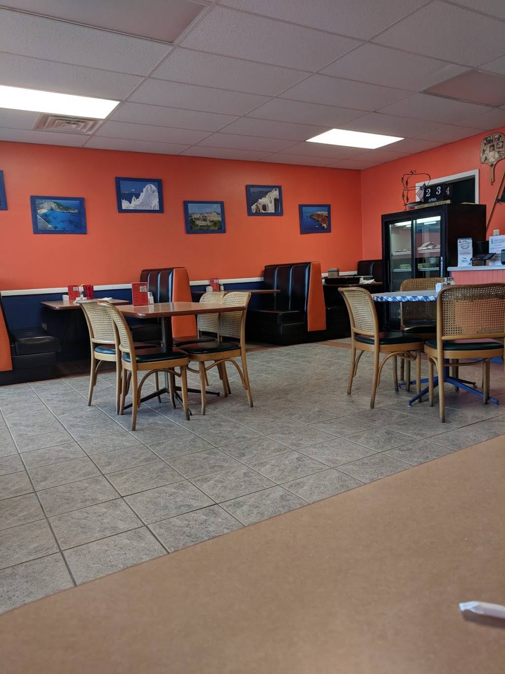 Corinthian Bistro Restaurant | restaurant | 1109 W Market St, Johnson City, TN 37604, USA | 4238330033 OR +1 423-833-0033