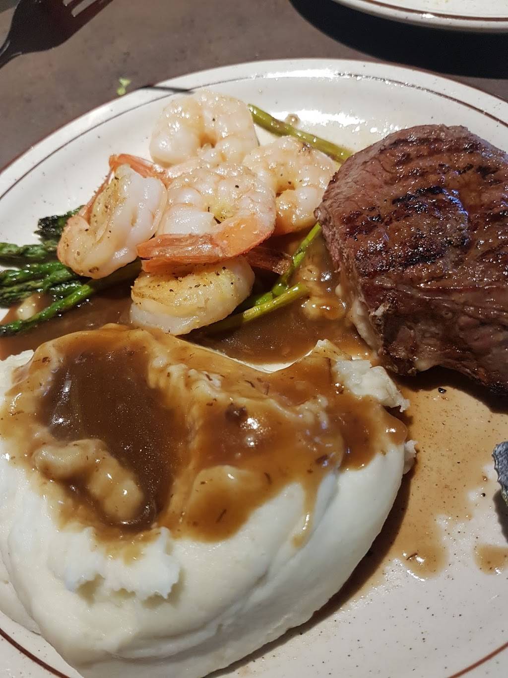 Pub19 Bar & Grill | restaurant | 1665 IA-86, Spirit Lake, IA 51360, USA | 7123328142 OR +1 712-332-8142