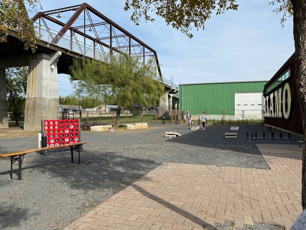 Alamo Beer Company | restaurant | 202 Lamar St, San Antonio, TX 78202, USA | 2108725589 OR +1 210-872-5589