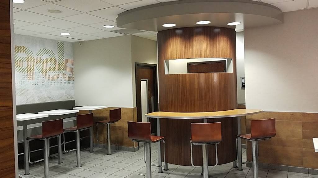 McDonalds | cafe | 3826 Southwest 40 Boulevard, Gainesville, FL 32608, USA | 3523733826 OR +1 352-373-3826