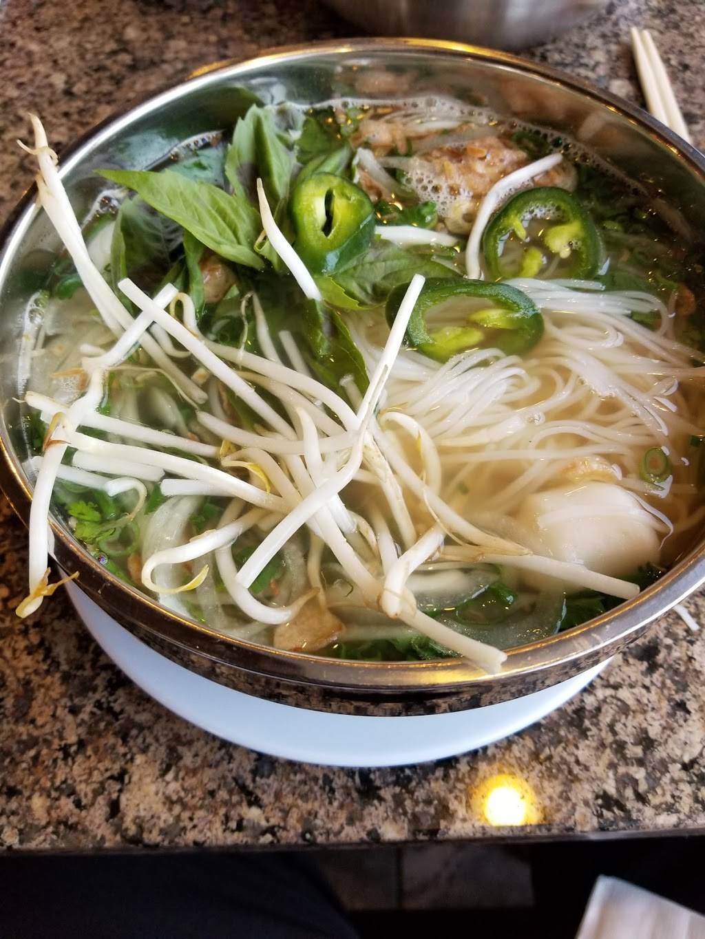 Surprise Pho Vietnamese Restaurant | restaurant | 15693 N Reems Rd #113, Surprise, AZ 85374, USA | 6235461111 OR +1 623-546-1111