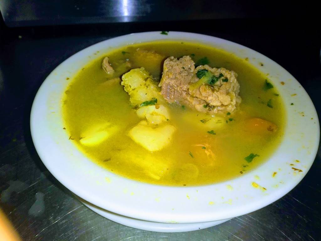 Chelas Restaurant & Bar | restaurant | 131 Newark Pompton Turnpike, Little Falls, NJ 07424, USA | 9738378588 OR +1 973-837-8588