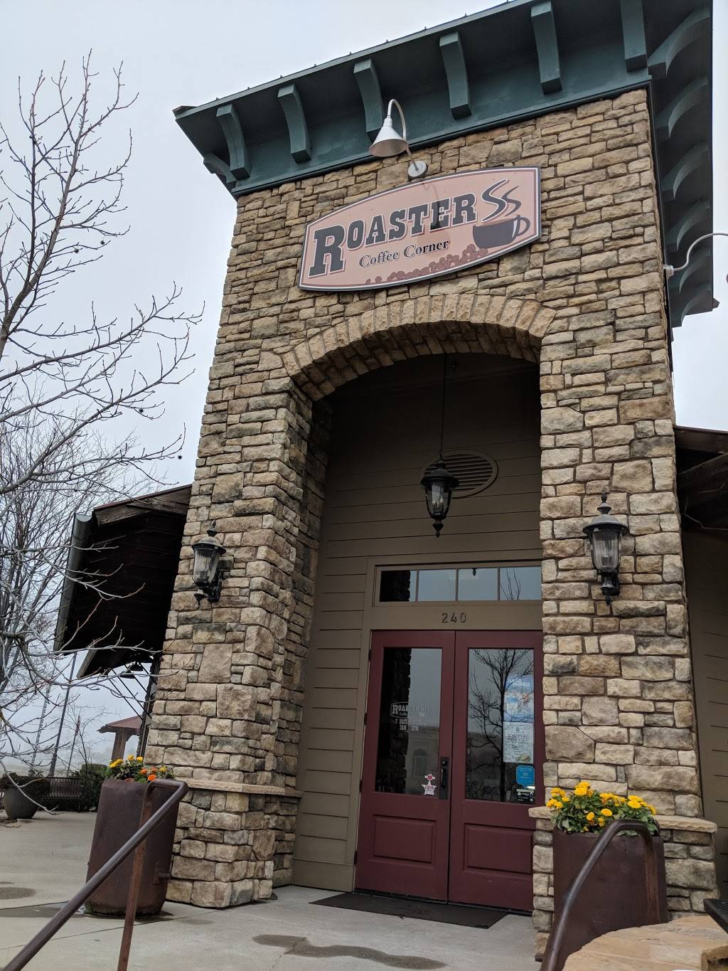 Roasters Coffee Corner | cafe | 240 Town Square Rd, Copperopolis, CA 95228, USA | 2097855282 OR +1 209-785-5282