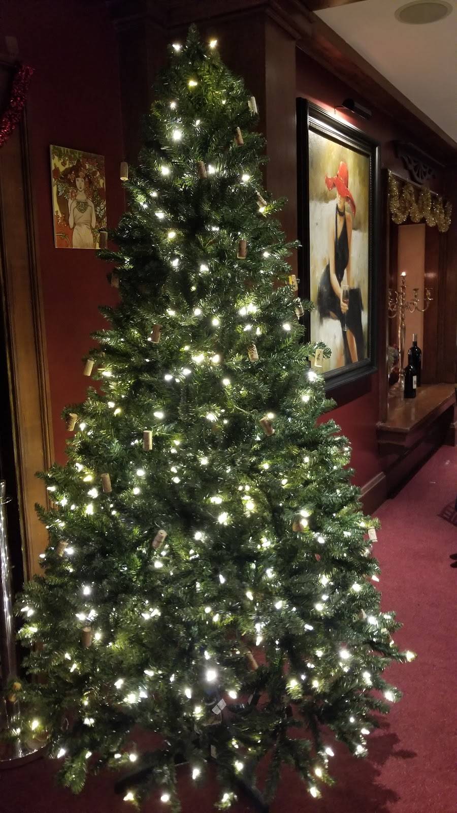 Enzos Italian Restaurant | restaurant | 134 N Mill St, Santa Paula, CA 93060, USA | 8059333444 OR +1 805-933-3444