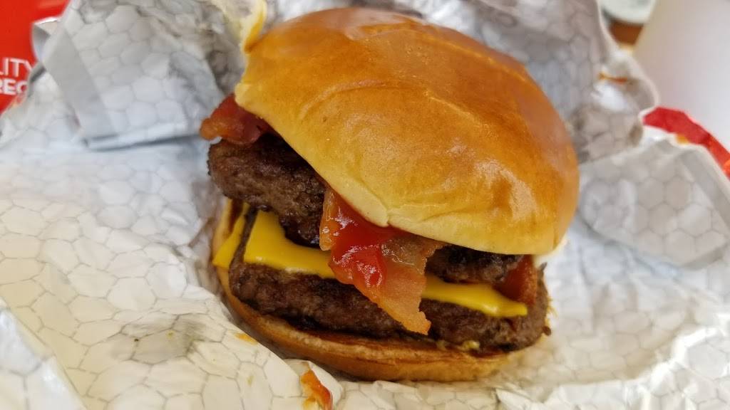 Wendys | restaurant | 2751 Wilshire Dr, Orlando, FL 32835, USA | 4072922039 OR +1 407-292-2039