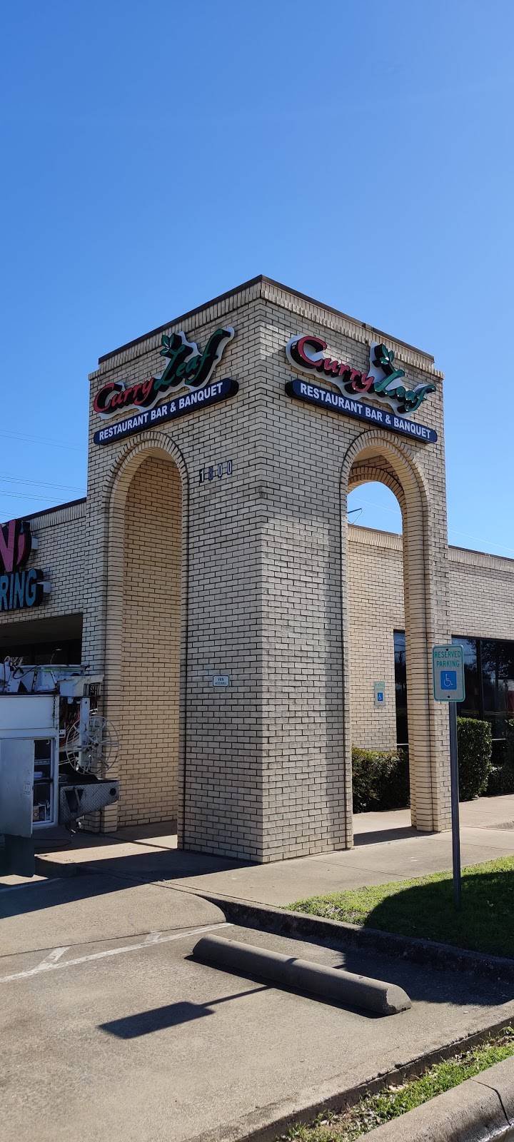 Curry Leaf Restaurant Bar & Banquet | restaurant | 1800 Valley View Ln #104, Irving, TX 75061, USA | 9726009244 OR +1 972-600-9244