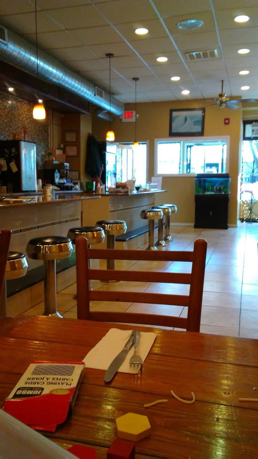 Broadway Diner | restaurant | 126 N Broadway St, South Amboy, NJ 08879, USA | 7327539449 OR +1 732-753-9449