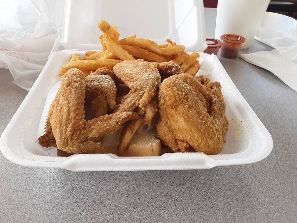 Sharks Fish & Chicken | restaurant | 1226 Veterans Pkwy, Columbus, GA 31901, USA | 7063224395 OR +1 706-322-4395