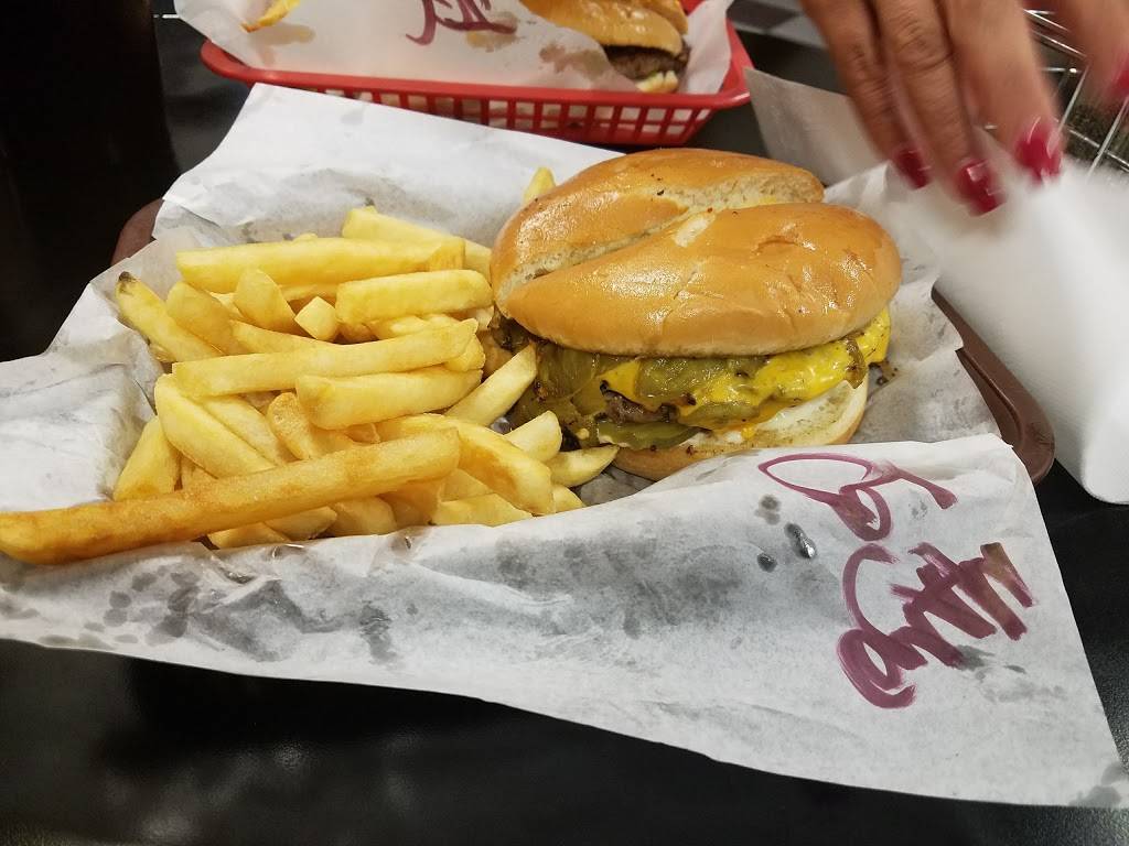 Frisco Burger | restaurant | 3111 N Yarbrough Dr, El Paso, TX 79925, USA | 9155916737 OR +1 915-591-6737