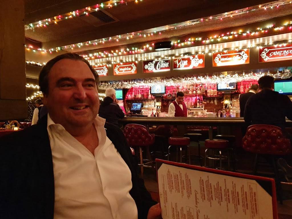 Casa Vega | restaurant | 13301 Ventura Blvd, Sherman Oaks, CA 91423, USA | 8187884868 OR +1 818-788-4868