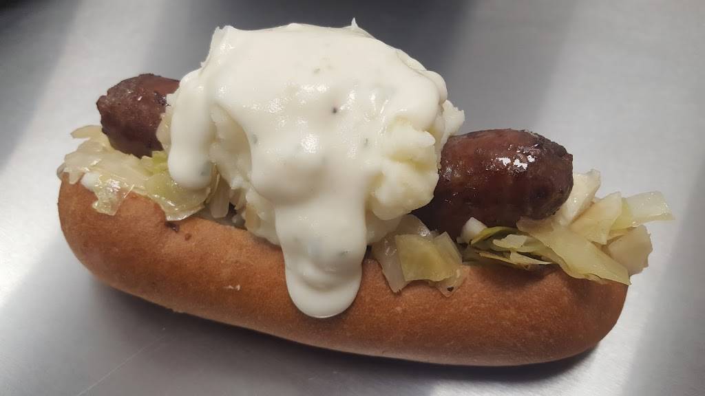 Mamas HotDogs | restaurant | 981 S Saginaw Rd, Midland, MI 48640, USA | 9894869828 OR +1 989-486-9828