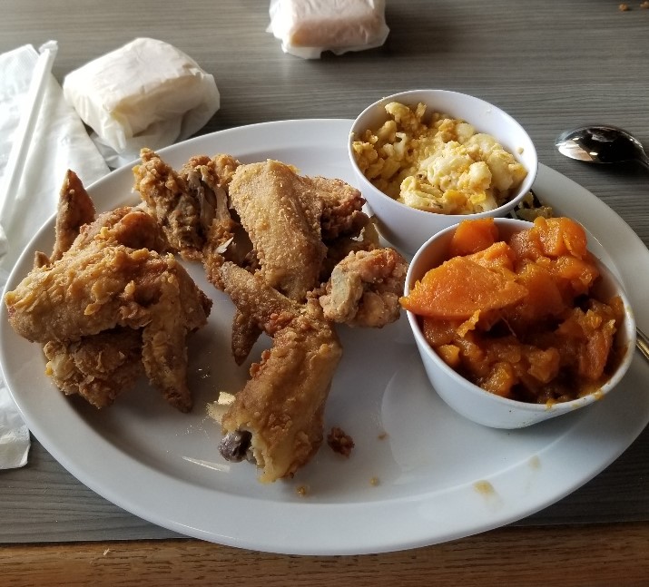 Lillie Maes Southern Buffet | restaurant | 29221 Northwestern Hwy, Southfield, MI 48034, USA | 2482336345 OR +1 248-233-6345