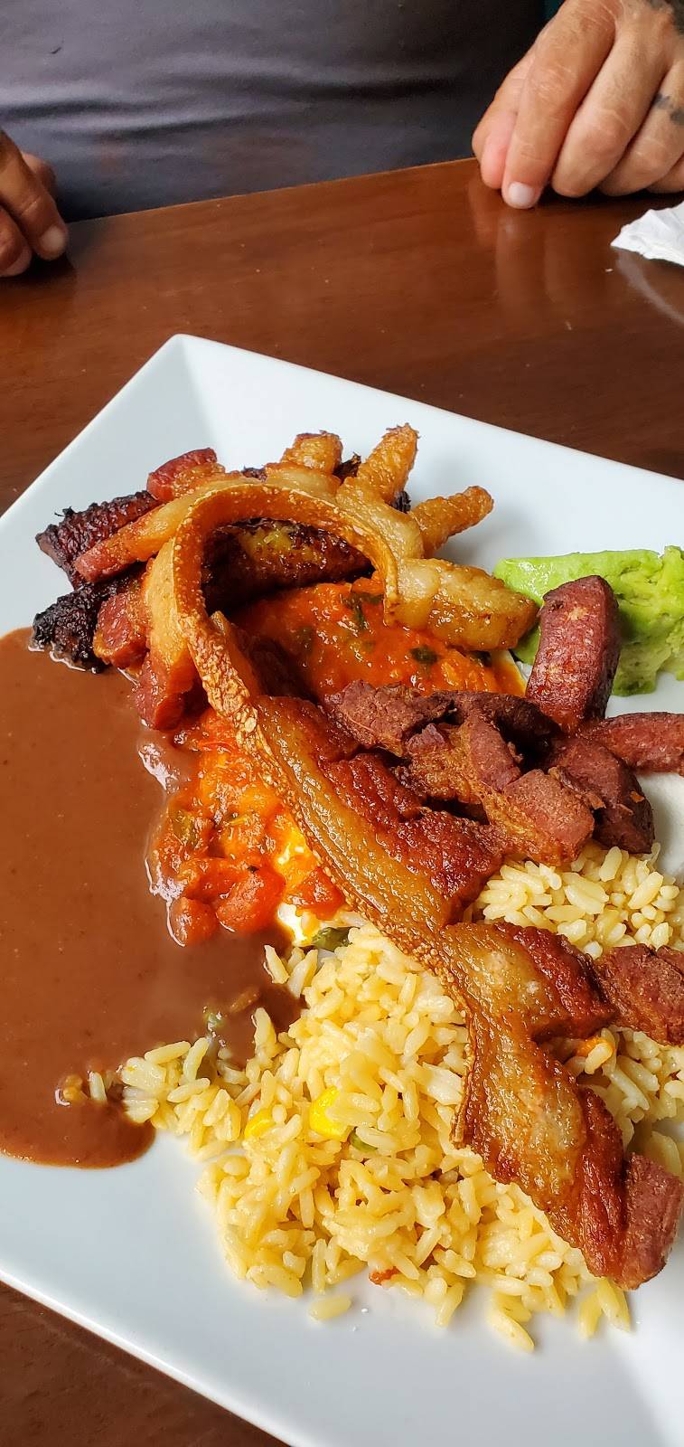 Restaurante El Buen Gusto | restaurant | 322 James St, Utica, NY 13501, USA | 3159227761 OR +1 315-922-7761