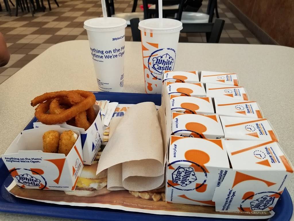 White Castle | restaurant | 3 Eastport Plaza Dr, Collinsville, IL 62234, USA | 6183464328 OR +1 618-346-4328