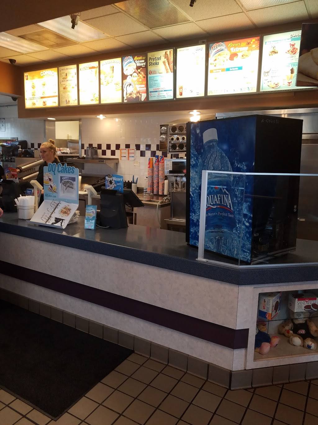 Dairy Queen | restaurant | 411 Westfield St, Silverton, OR 97381, USA | 5038731330 OR +1 503-873-1330