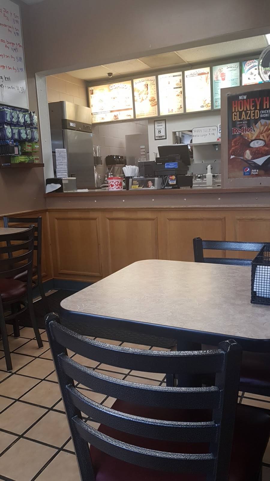 Dairy Queen | restaurant | 2100 6th St SW, Cedar Rapids, IA 52404, USA | 3193620785 OR +1 319-362-0785