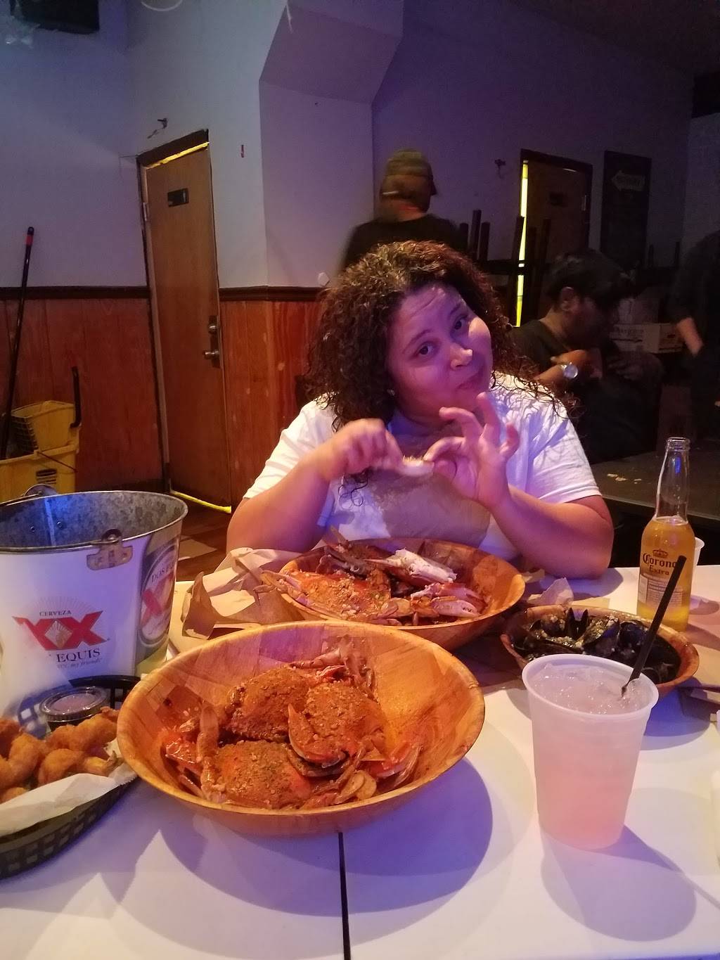 Yolo Cafe | restaurant | 1625 W Susquehanna Ave, Philadelphia, PA 19121, USA | 2677487400 OR +1 267-748-7400