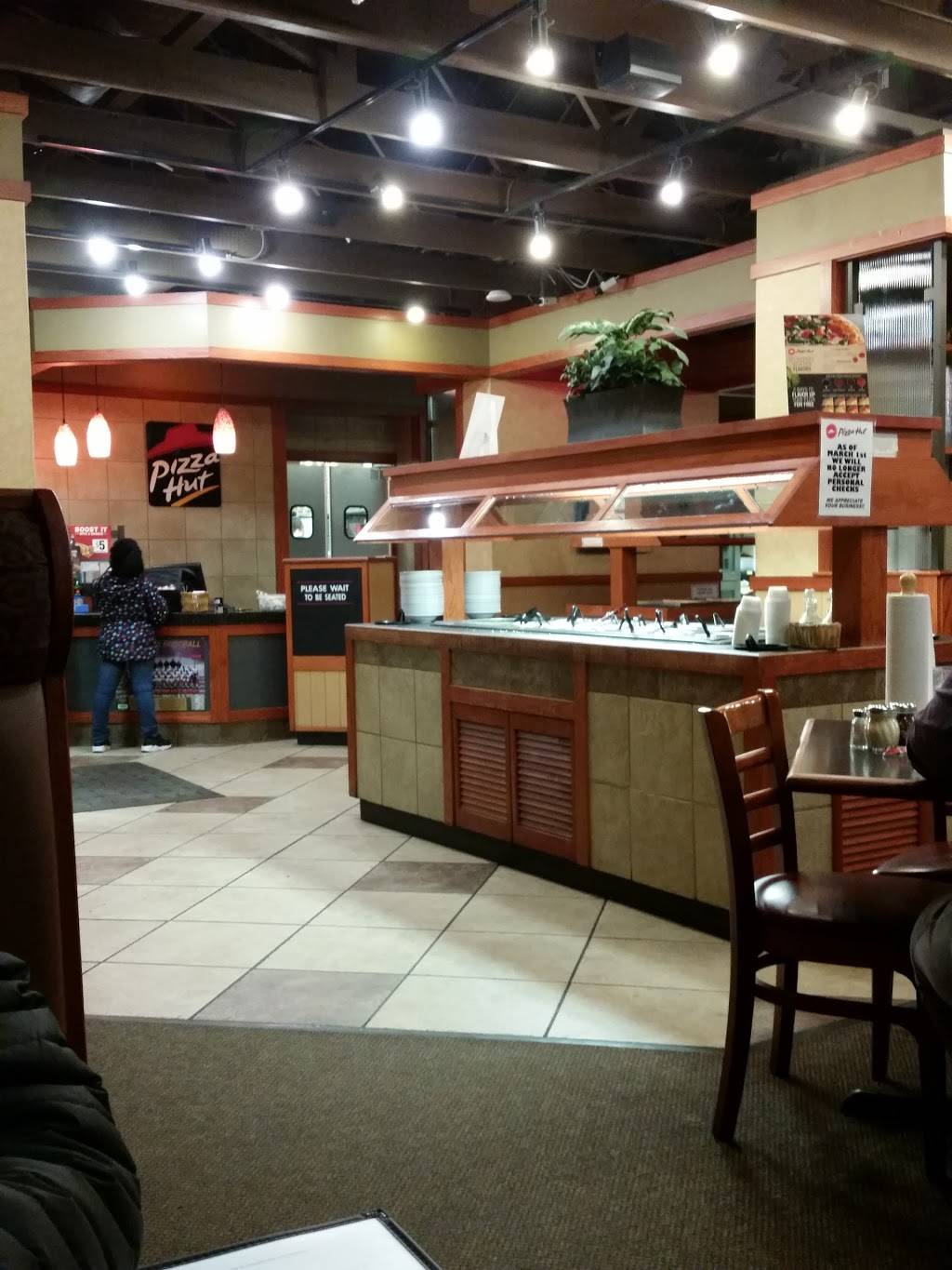 Pizza Hut | meal takeaway | 896 W Fremont St, Galesburg, IL 61401, USA | 3093422717 OR +1 309-342-2717