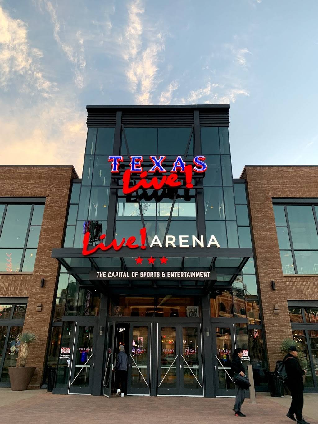 Live! Arena | restaurant | 1650 E Randol Mill Rd STE 160, Arlington, TX 76011, USA | 8177691550 OR +1 817-769-1550
