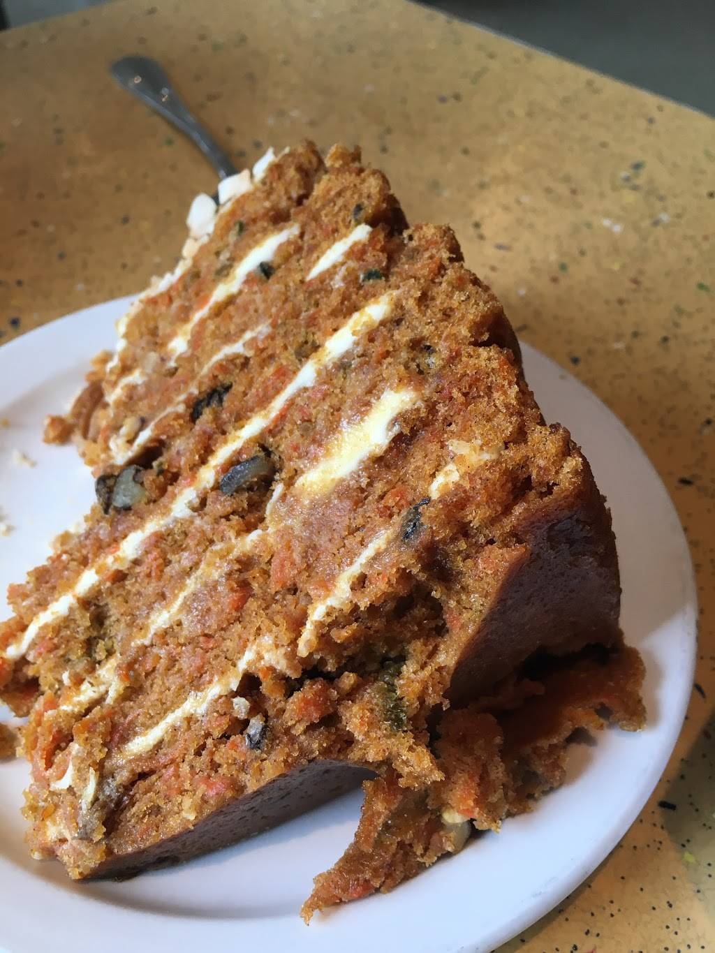 Noshville Delicatessen | restaurant | 4014 Hillsboro Cir, Nashville, TN 37215, USA | 6152693535 OR +1 615-269-3535