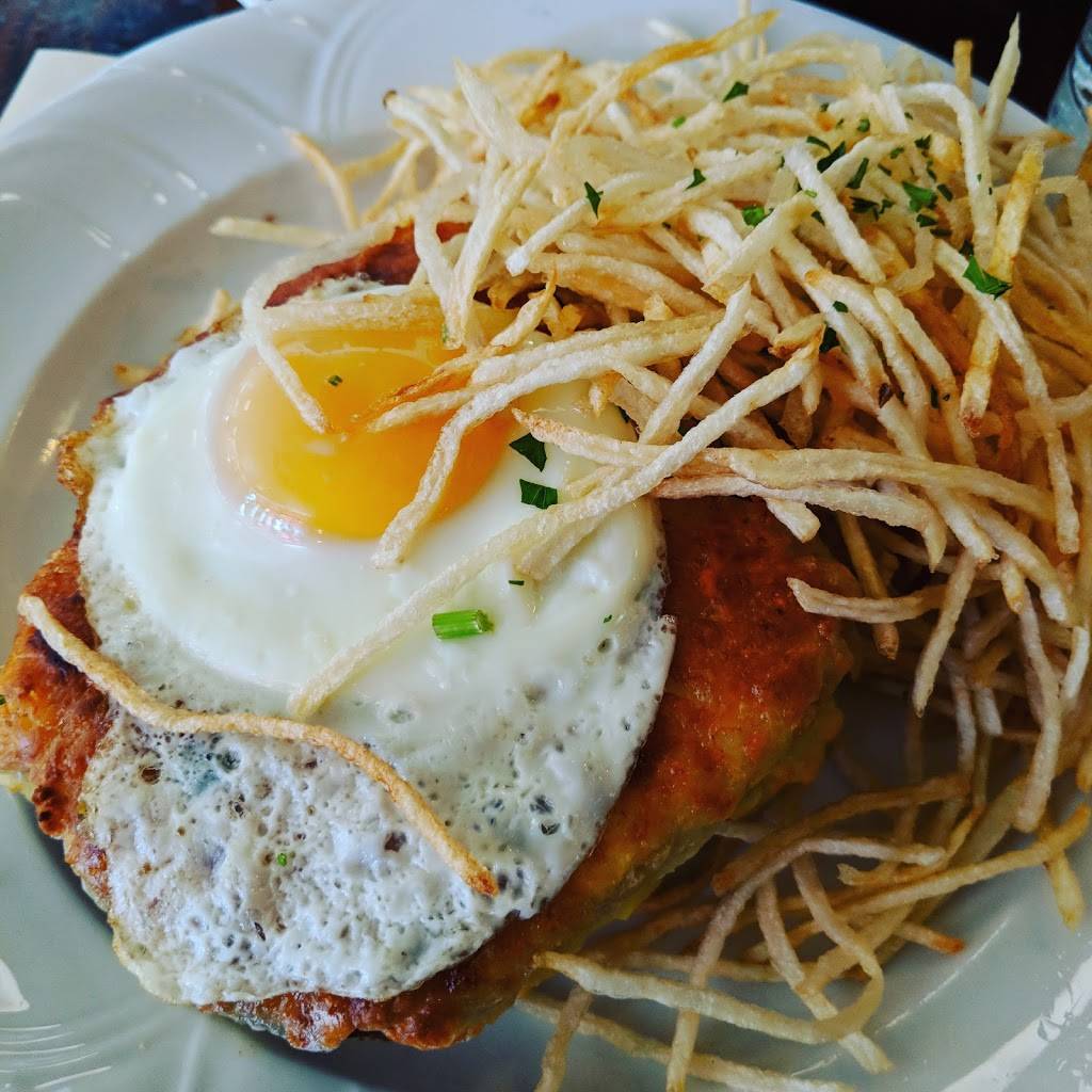 Miramar Bistro | restaurant | 301 Waukegan Ave, Highwood, IL 60040, USA | 8474331078 OR +1 847-433-1078