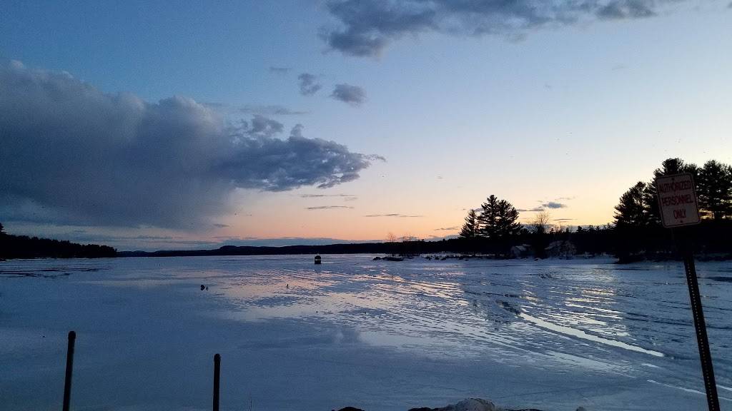 Village Tie Up Market & Deli | meal takeaway | 29 Main St, Harrison, ME 04040, USA | 2075834266 OR +1 207-583-4266