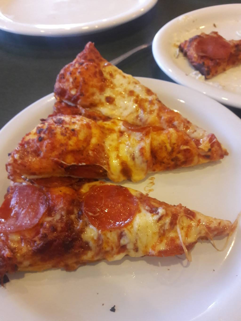 Round Table Pizza | meal delivery | 3290 Arena Blvd, Sacramento, CA 95834, USA | 9162856747 OR +1 916-285-6747