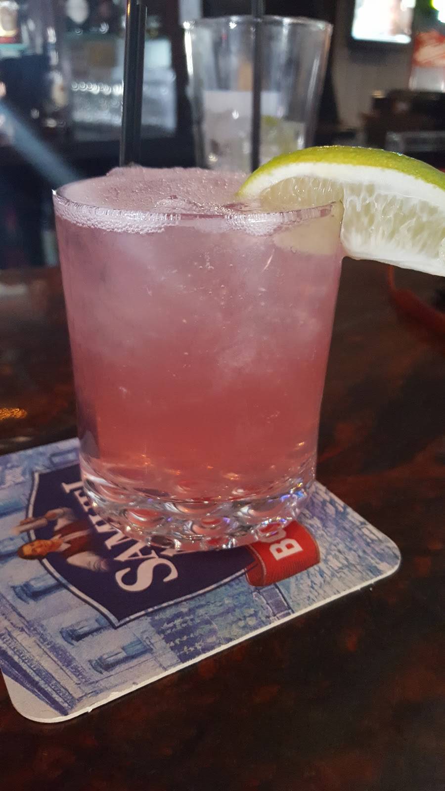 Red Stone Grill | restaurant | 120 Chestnut St, North Attleborough, MA 02760, USA | 5086951942 OR +1 508-695-1942