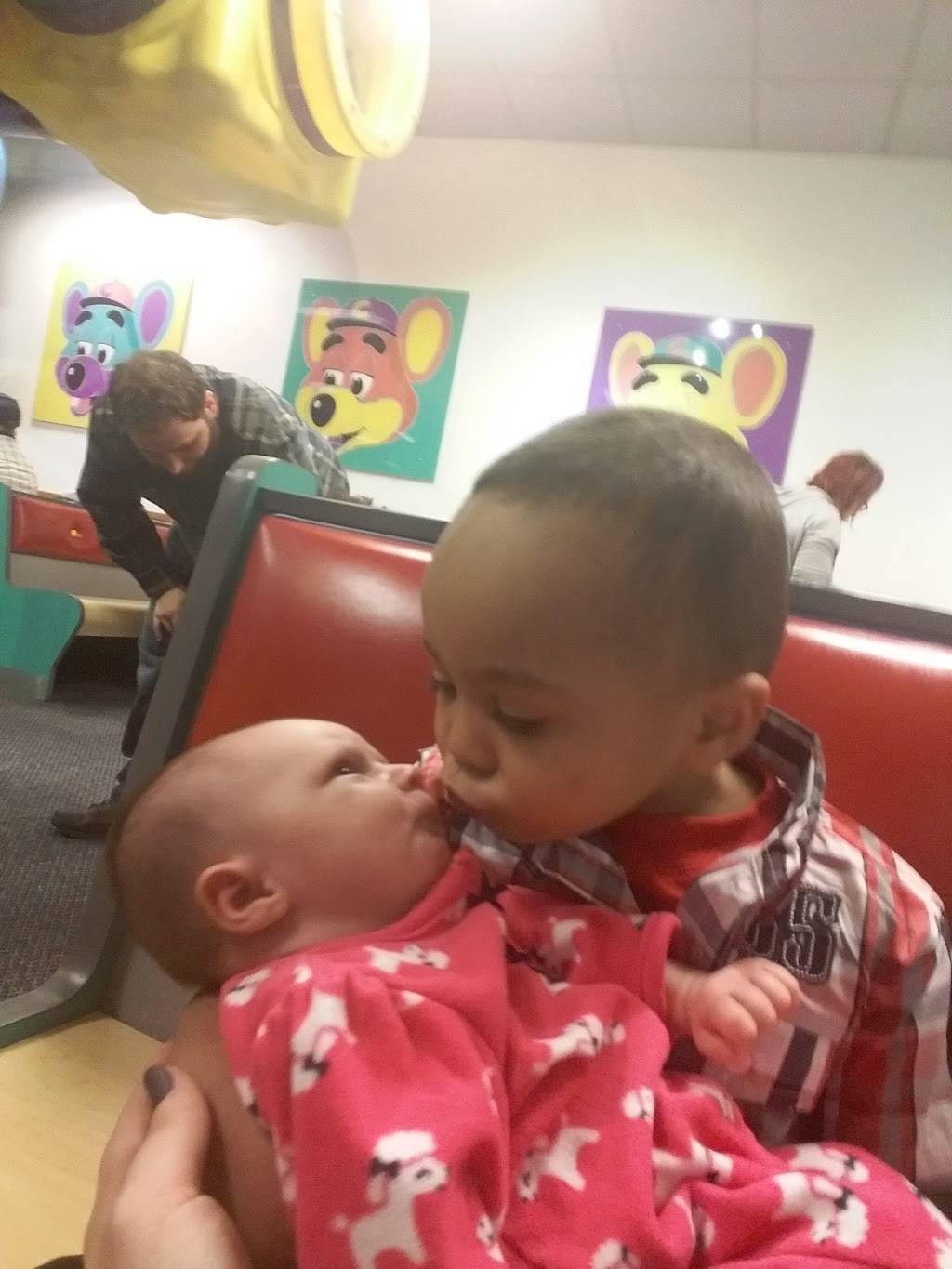 Chuck E. Cheese | restaurant | 2625 Scottsville Rd, Bowling Green, KY 42104, USA | 2708423861 OR +1 270-842-3861