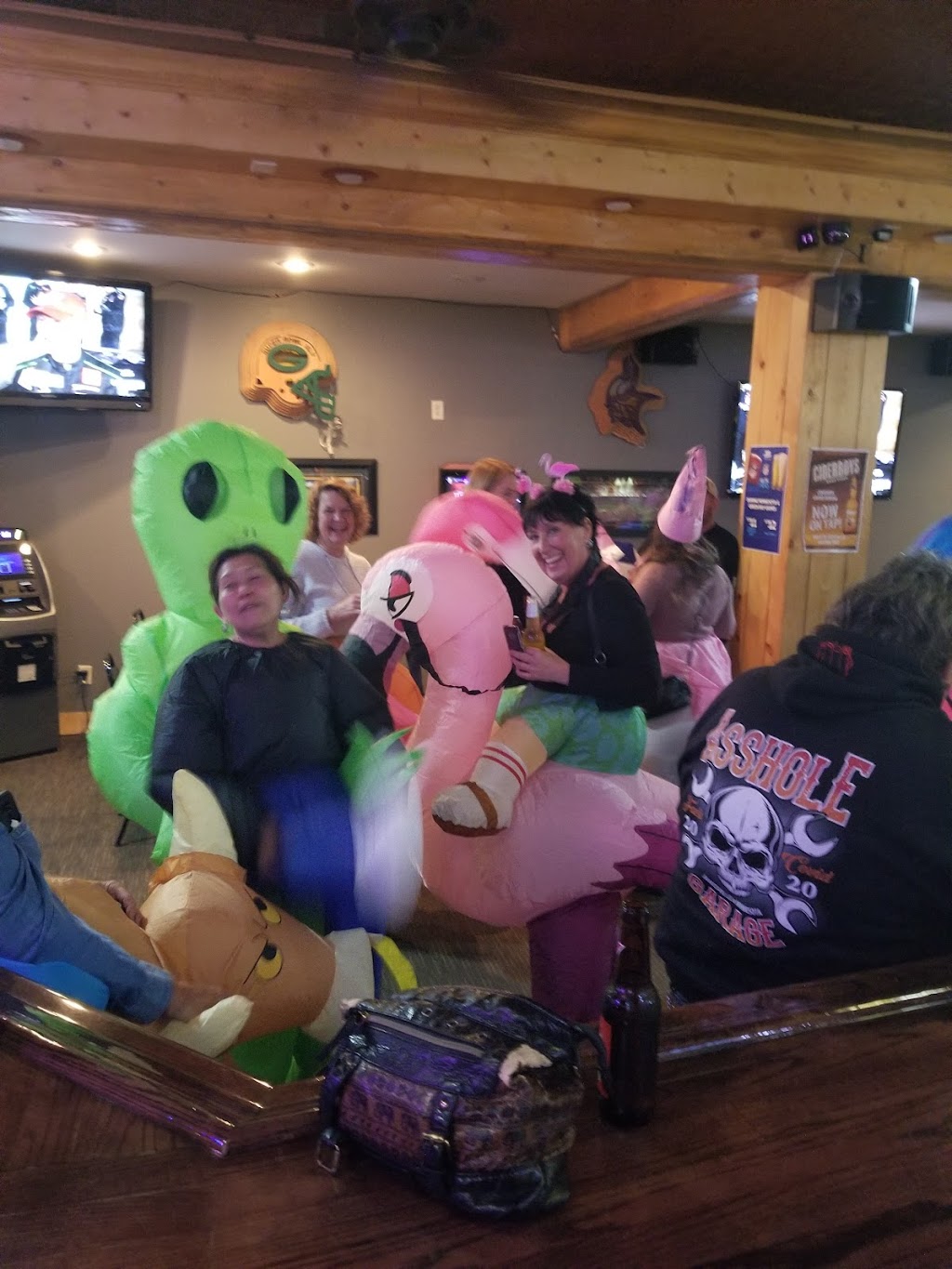 Snowballs Bar | meal takeaway | 463 E Wall St, Ellsworth, WI 54011, USA | 7152735174 OR +1 715-273-5174