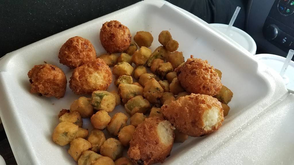 Captain Ds | restaurant | 2307 NC-54, Durham, NC 27713, USA | 9193612110 OR +1 919-361-2110