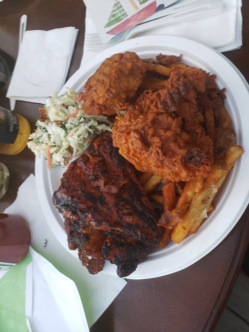 Two Heros Grill And Tiki Bar | restaurant | 2253 Pelots Point Rd, North Hero, VT 05474, USA | 8023723900 OR +1 802-372-3900