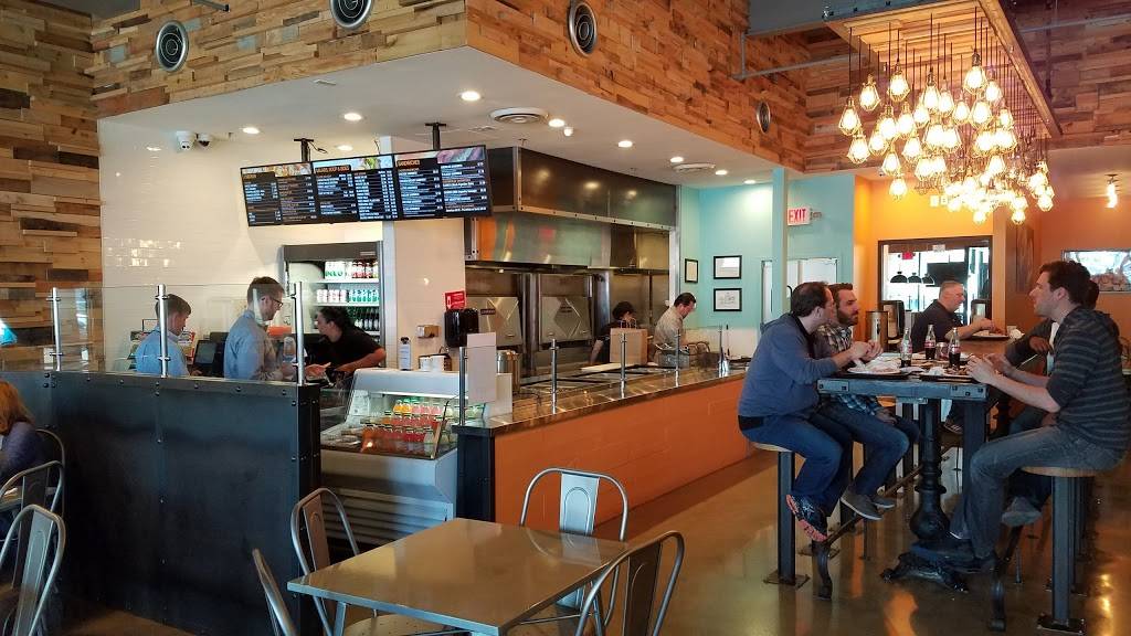 Crisp & Juicy Herndon | restaurant | 13047 Worldgate Dr, Herndon, VA 20170, USA | 5712878555 OR +1 571-287-8555