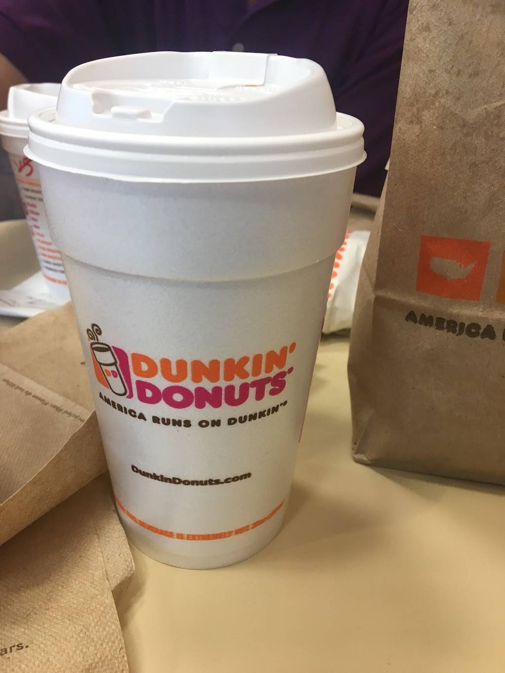 Dunkin | cafe | 12713 Braemar Village Pz, Bristow, VA 20136, USA | 7033352908 OR +1 703-335-2908