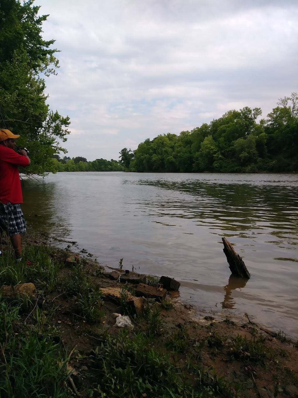 Bulldog Bait and Tackle | meal takeaway | 1300 Victory Dr, Columbus, GA 31901, USA | 7062570061 OR +1 706-257-0061