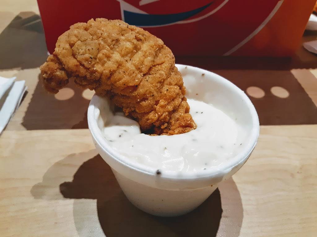 Dairy Queen Grill & Chill | restaurant | 101 N Houston Levee Rd, Cordova, TN 38018, USA | 9017537214 OR +1 901-753-7214