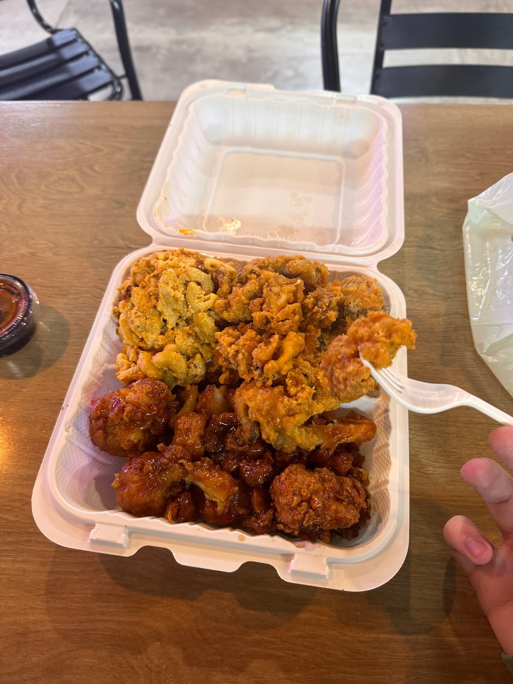 Dodahs Kitchen | restaurant | 6027 Marlboro Pike, District Heights, MD 20747, USA | 2028836324 OR +1 202-883-6324