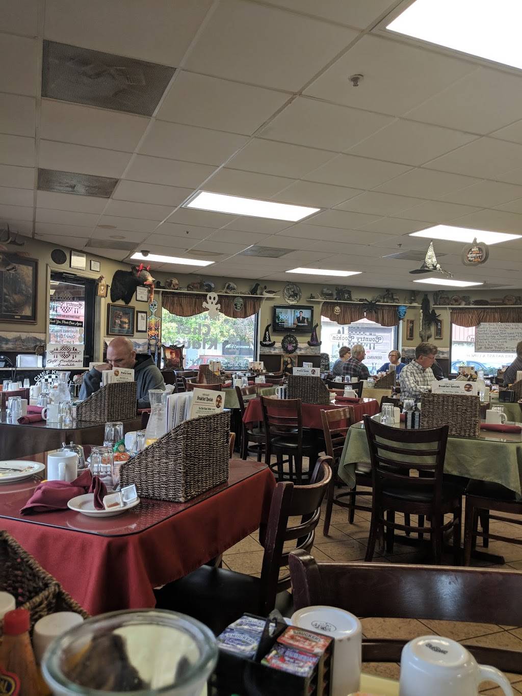 Chef Klaus Country Cookin | restaurant | 8450 W 191st St, Mokena, IL 60448, USA | 8154645005 OR +1 815-464-5005