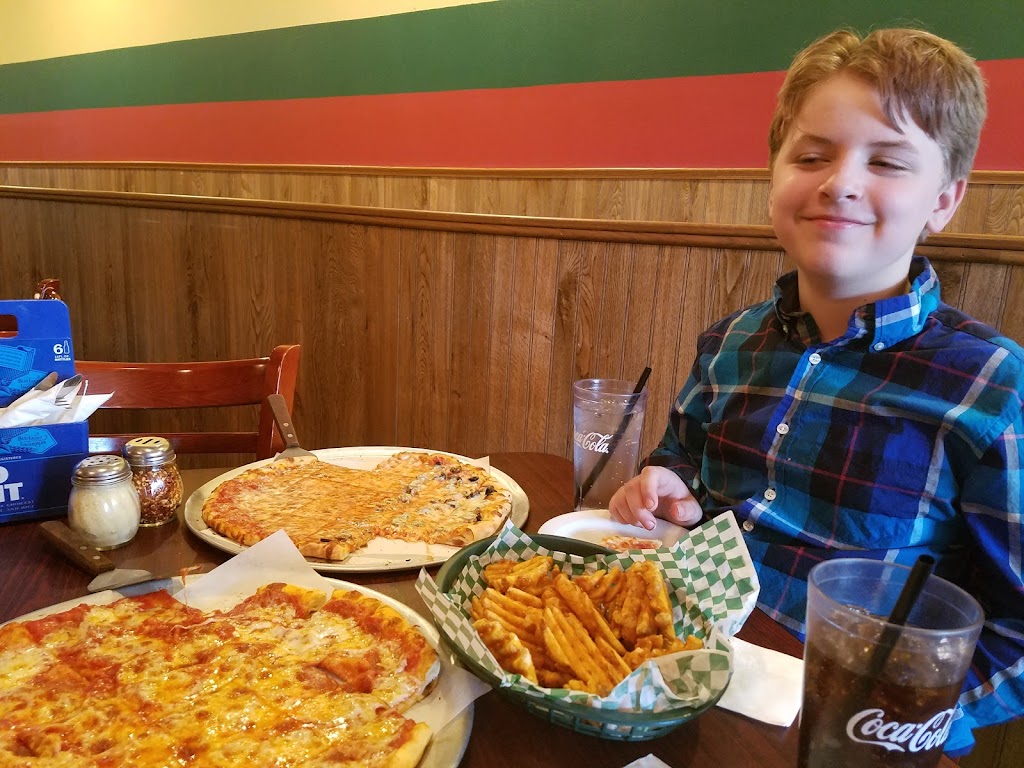 Mels Sportspage Bar & Snickers Pizza Shop | restaurant | 427 Chestnut St, Virginia, MN 55792, USA | 2187418232 OR +1 218-741-8232