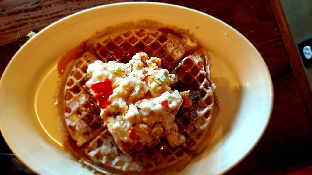 Lo-Los Chicken & Waffles | restaurant | 1201 E State Hwy 114 #100, Southlake, TX 76092, USA | 8172512663 OR +1 817-251-2663