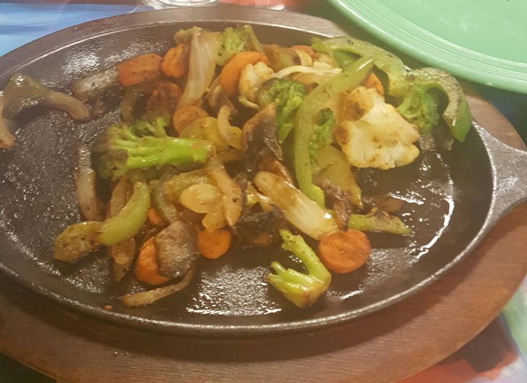 El Aztecas Mexican Restaurant | restaurant | 6031 Lake Michigan Dr, Allendale, MI 49401, USA | 6168921813 OR +1 616-892-1813