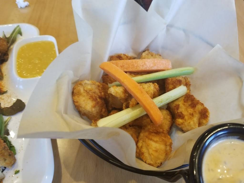 Big Kahuna Wings - West Town | restaurant | 7804 Montvue Rd, Knoxville, TN 37919, USA | 8653377463 OR +1 865-337-7463