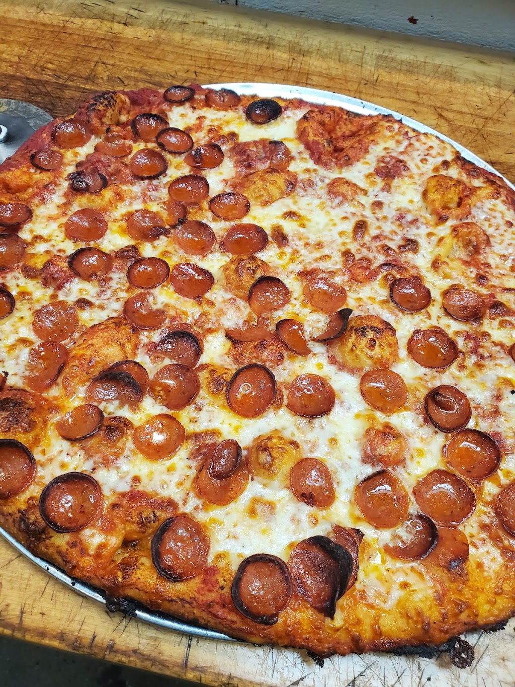 Steves Clam Bar and Pizza Pub | restaurant | 1488 Hertel Ave, Buffalo, NY 14216, USA | 7168626223 OR +1 716-862-6223