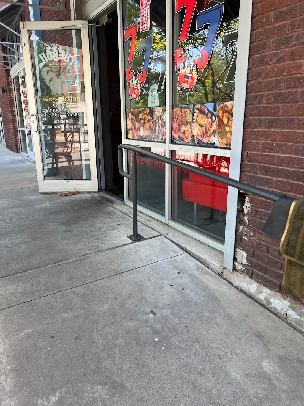 The boil 777 | restaurant | 300 River Market Ave, Little Rock, AR 72202, USA | 5013532750 OR +1 501-353-2750